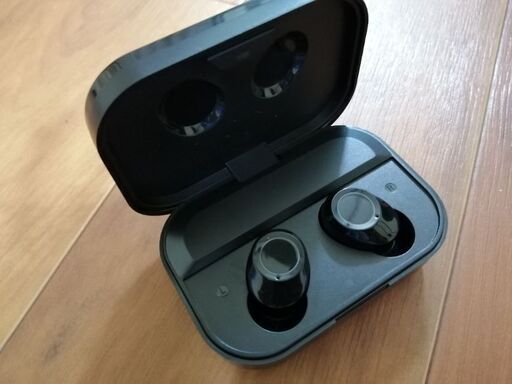 ワイヤレスイヤホン　ほぼ新品
