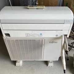 値下げ⭐︎FUJITSU  14畳用　4.0kwエアコン　AS-W403P2  