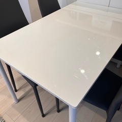【お譲り先決まりました】ダイニング5点セット(テーブル＋チェア4脚)の画像