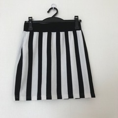 決まりました！イーハイフンワールドギャラリー　スカート