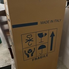 【新品】イタリア製の椅子　ダイニングチェアの画像
