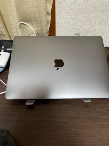 Appleノートパソコン MacBook Pro Retina 13インチPro Touch Bar