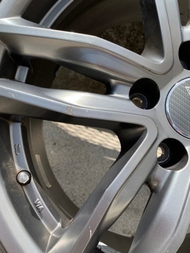 スタッドレスタイヤ 215/65R17