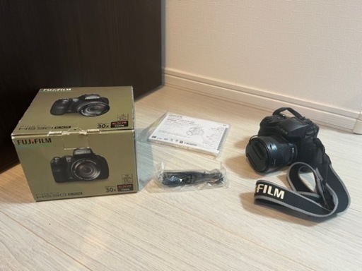 (最終値下げ)動作良好！光学30倍富士フィルムFinePix「HS30EXR」