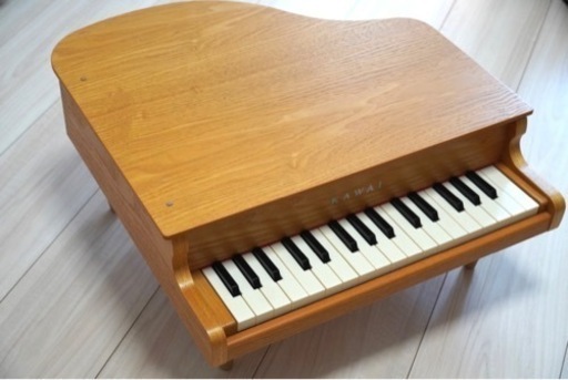 【本日特別値下げ】カワイ　ミニピアノ　美品　木目　kawai 32