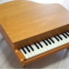 【本日特別値下げ】カワイ　ミニピアノ　美品　木目　kawai 32