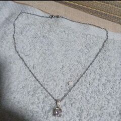 ▼J←←←M2-3 ブリリアントカット大粒ダイヤモンドＣＺスクエアラウンドパヴェペンダントネックレスの画像