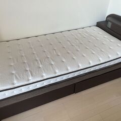 シングルベッド（ニトリ）売ります。