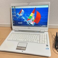 【 美品 】FUJITSU FMV−BIBLO NF/D40【Vista】スーパーファイン液晶の画像