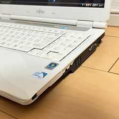 【 美品 】FUJITSU FMV−BIBLO NF/D40【Vista】スーパーファイン液晶の画像