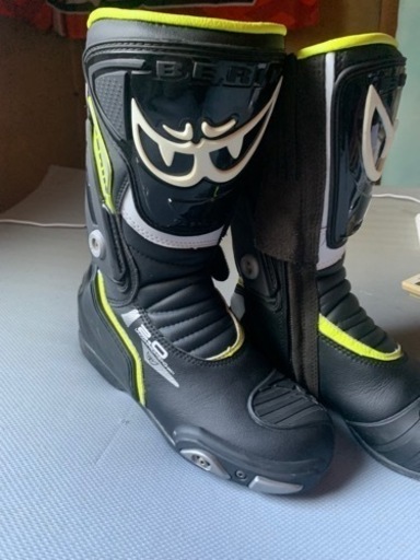 BERIKバイク用ブーツ　値下げしました