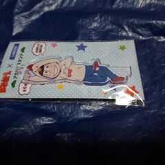 【新品未開封】アクスタ★おそ松さん×からあげくん★専用台座付きの画像