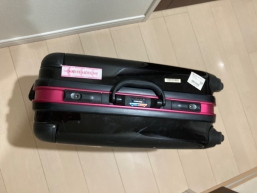 スーツケース
