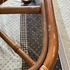 籐のテーブルの画像