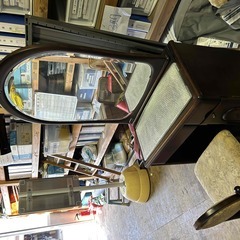 鏡台です　コンパクトですの画像