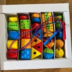 紐通しのおもちゃ　300円の画像