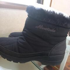 MINNETONKA　スノーブーツ
