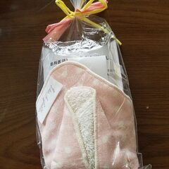 歯がためとハンカチのセットの画像