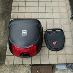 GIVIリアボックス