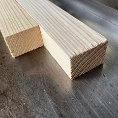 【最上グレード】杉野縁 4000×30×40  1束12本入！格子、造作材、天井下地、垂木、根太、下地材、DIYなどに。在庫50束ありますので複数の方へ販売できます。の画像