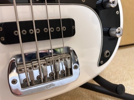 G&L Tribute Series SB-2 ベース