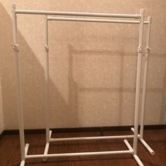 縦横調節可能ハンガーラック2点　ハンガー20本付き