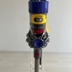 掃除機　ダイソンV8  超美品　スタンド付きの画像
