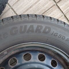 スタッドレスタイヤ４本セット　175/70/R14　2018年製　アイスガード　鉄ホイール付きの画像