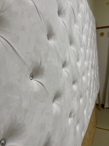 ベッドのヘッドボード