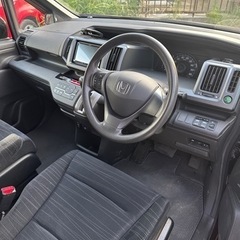 ホンダステップワゴン 平成23年車　87,938km  車検6年／2月の画像