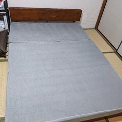 【お譲り先決定しました】ダブルベッド　すのこベッド　２口コンセント