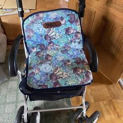 シニア 押し車の画像