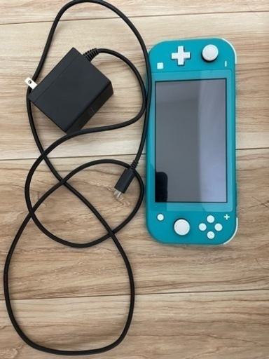 ニンテンドースイッチ ライト　充電器あり　SDカードなし　初期化済み