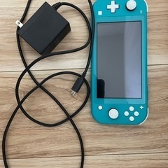 ニンテンドースイッチ ライト　充電器あり　SDカードなし　初期化済みの画像