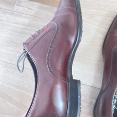 男性のオフィスシューズの画像