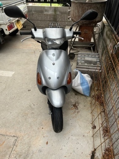 バイク suzuki let's4