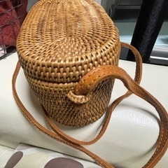 お値下げアタミニポシェットの画像