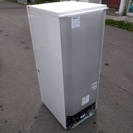 万代店　Hisense 150L 2ドア冷蔵庫　省エネで奥も明るいLED照明!!自動霜取HR-D15A 2017年