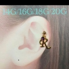 軟骨ピアス　ボディピアス ビッグイニシャル×スワロフスキー