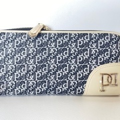 PD 財布