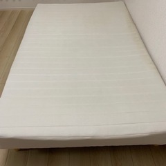 【 セミダブル 足付きマットレス 】値下げしましたの画像