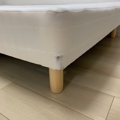 【 セミダブル 足付きマットレス 】値下げしましたの画像