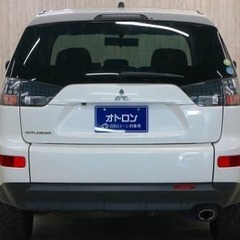 三菱　アウトランダーが入りました！！の画像