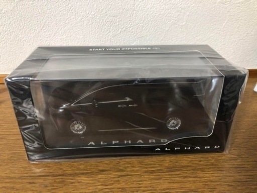 新型アルファード　カラーサンプル　黒