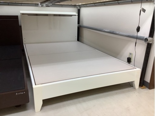 【リサイクルサービス八光】幅122.5cm　ニトリ　エナメルホワイト　セミダブルベッド