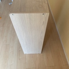 本棚（汚れあり）の画像
