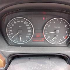 BMW320i
