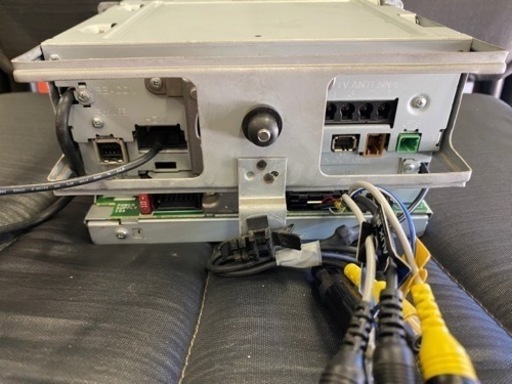 カロッツェリアサイバーナビ　AVIC-ZH0007 HDMI SD Bluetooth