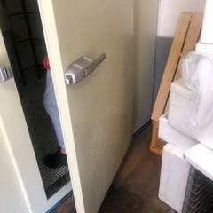 プレハブ冷蔵庫　DP410D-22