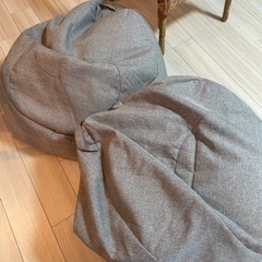 あげます【美品】ビーズクッション2個（グレー）